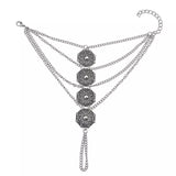 bijou de main médaillons travaillés